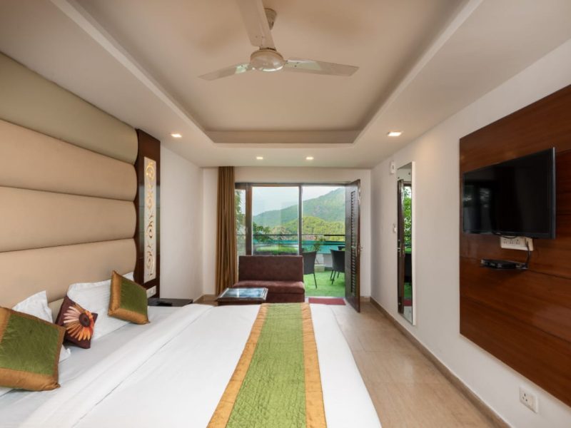 Mountain View Room With Common Terrace