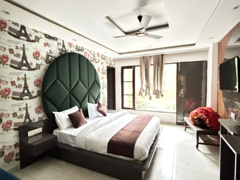 Deluxe Room With Common Balcony